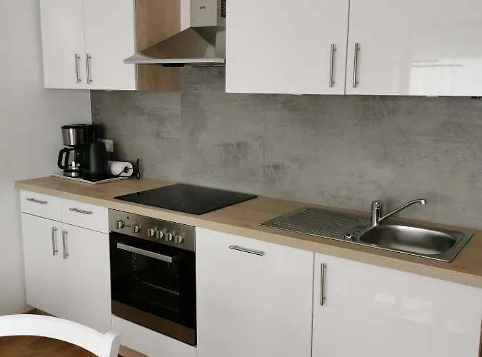 Told Elisabeth フューゲン